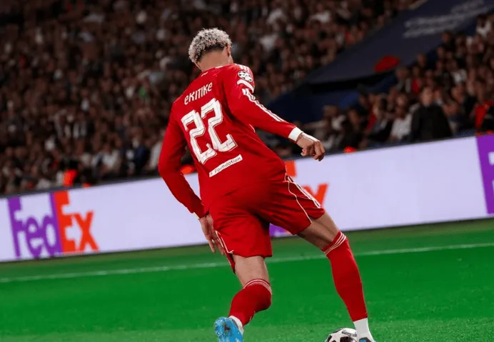 埃基蒂克vs巴黎数据：1射0正，10对抗4胜，14次丢失球权最高